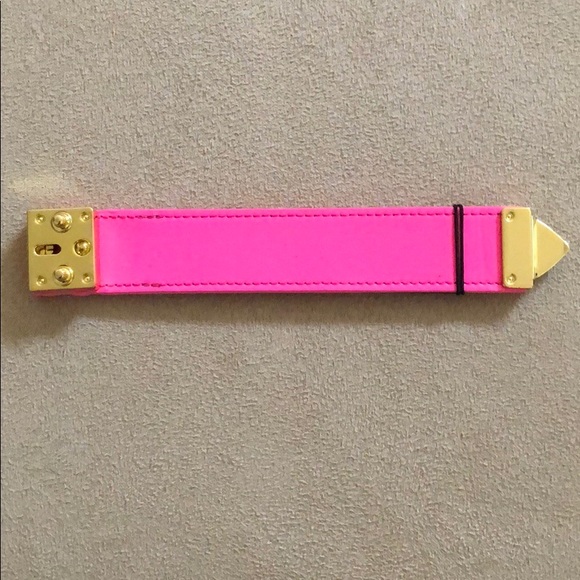 💗NWT Hot Pink Wide CC SKYE Leather Cuff Bracelet - Picture 7 of 8